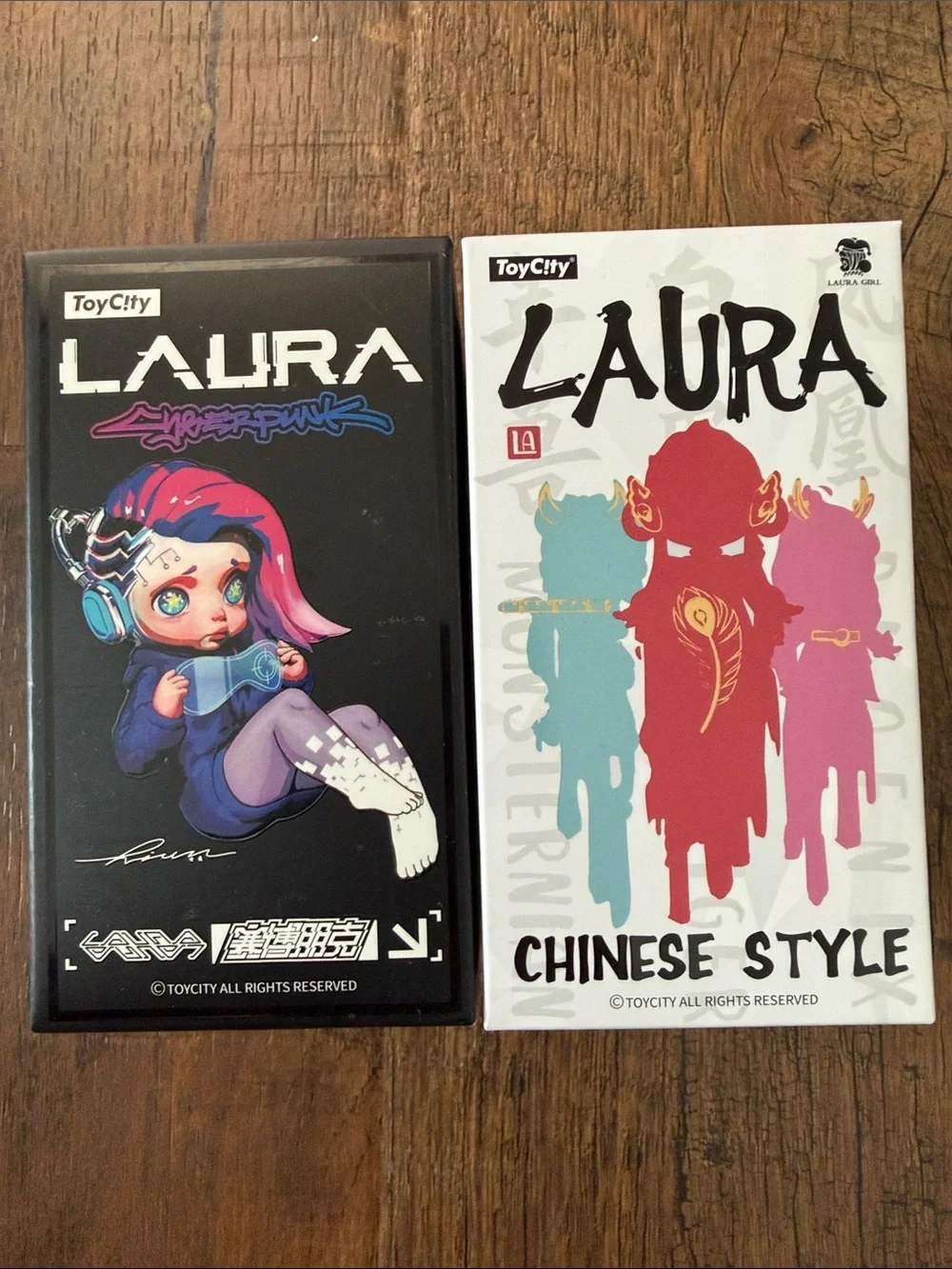 LAURA Collectible Figures - 2 pack
